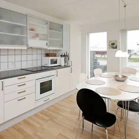 Three-bedroom Holiday In 2