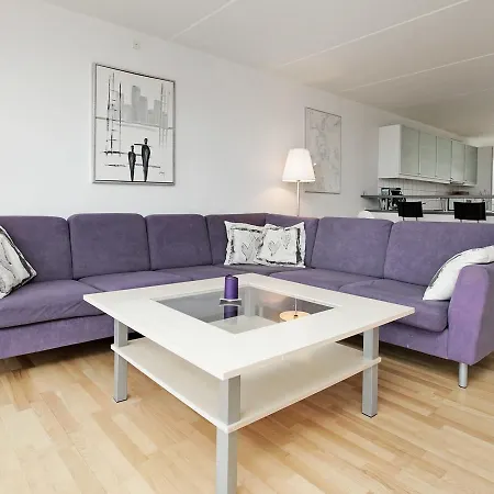 Three-bedroom Holiday In 2 Feriehus